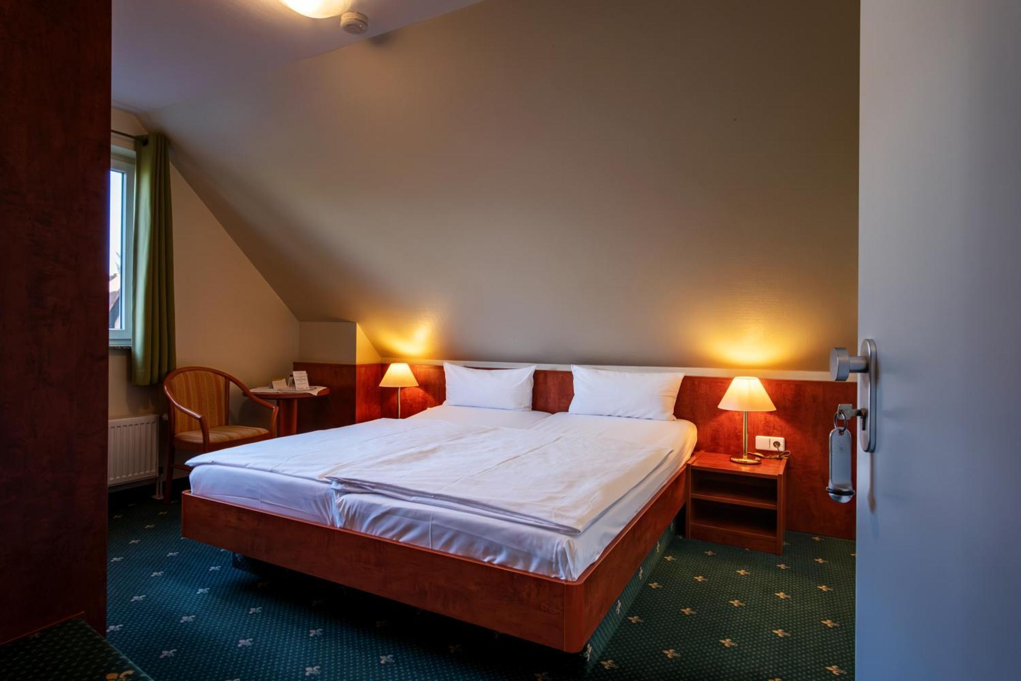 Restaurant & Hotel Storchenklause Шторков Екстер'єр фото
