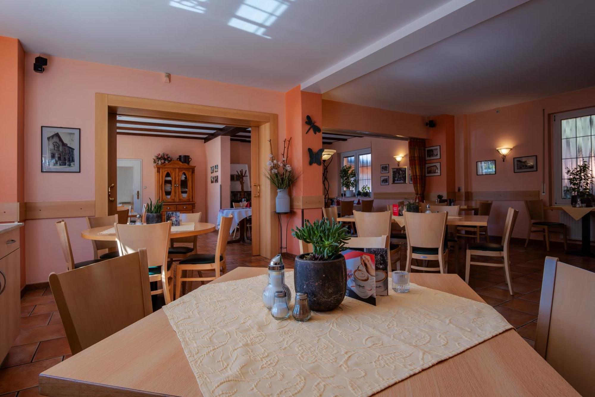 Restaurant & Hotel Storchenklause Шторков Екстер'єр фото